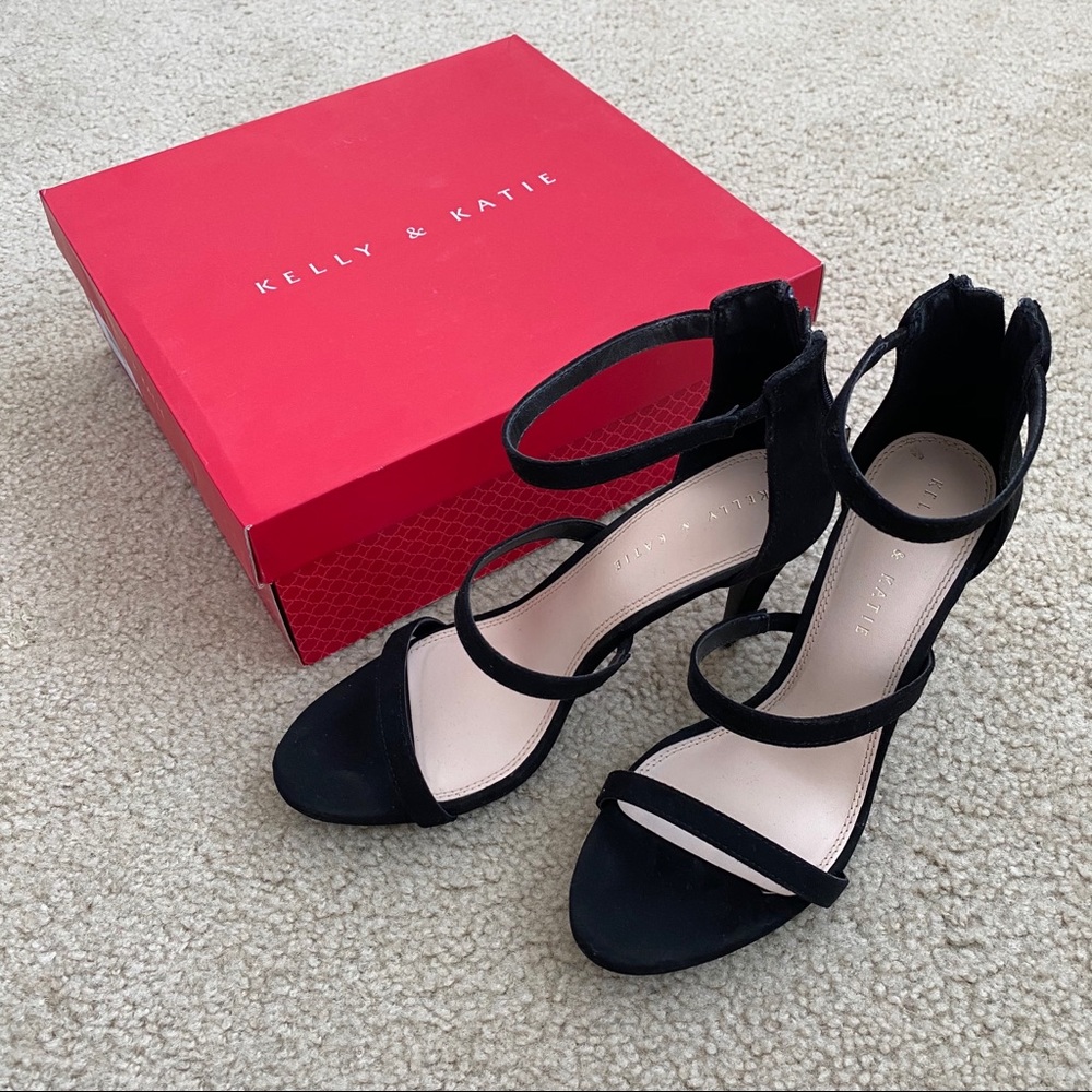 Kelly & Katie courtnee sandal with box